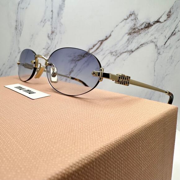New MIU MIU Sunglasses - Picture 16 of 16